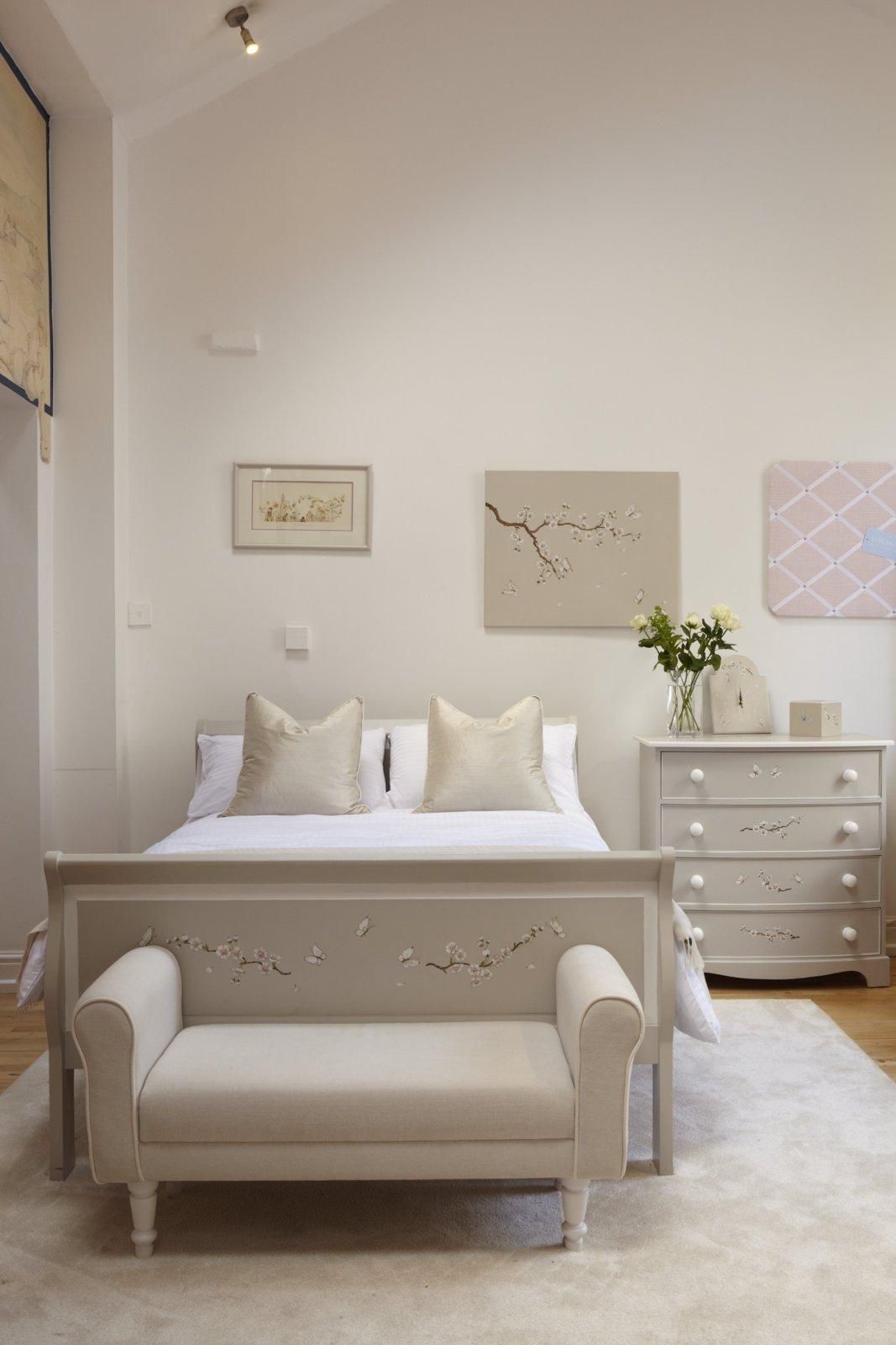 Double Sleigh Bed