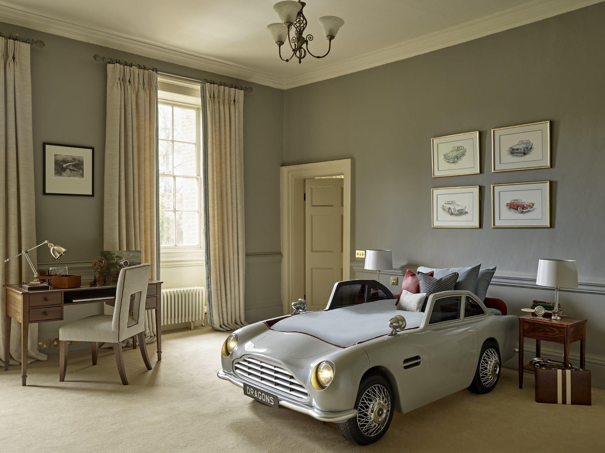 The Dragons VC150 - Vintage Car Bed